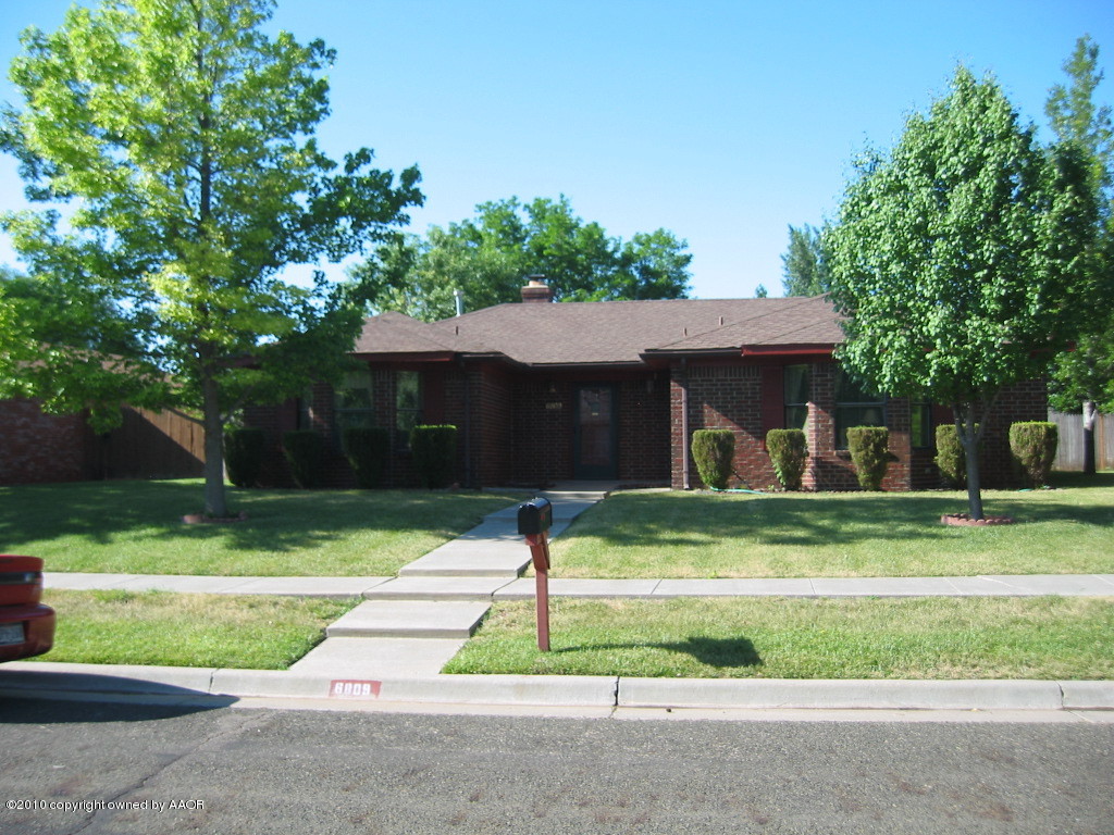 6809 Rochelle Lane Amarillo, TX 79109 - Photo 11 of 14 Front of House