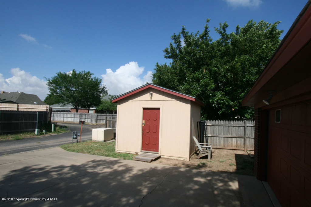 6809 Rochelle Lane Amarillo, TX 79109 - Photo 14 of 14 shed