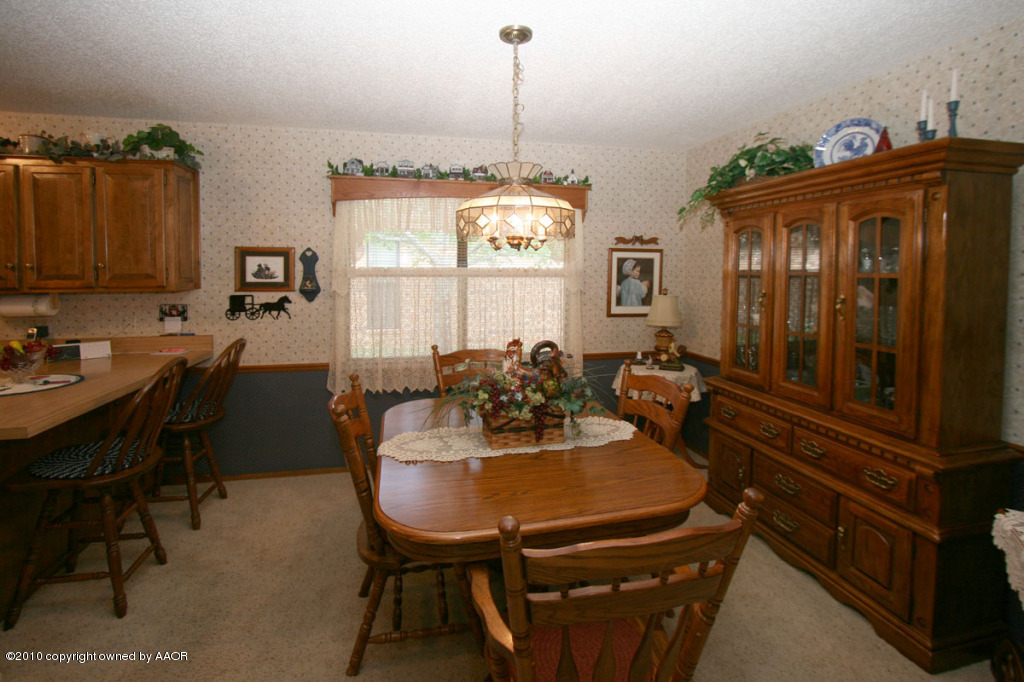 6809 Rochelle Lane Amarillo, TX 79109 - Photo 5 of 14 dining area