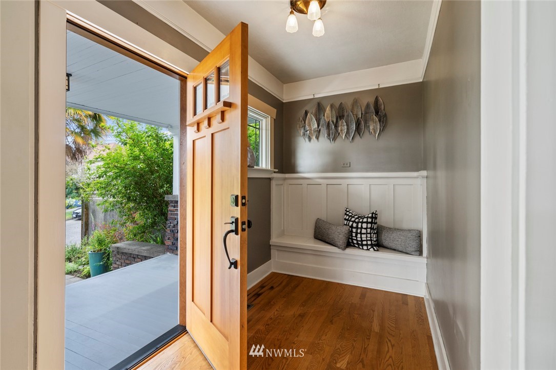 346 North 71st Street Seattle, WA 98103 - Photo 5 of 36 Gallery Image 5