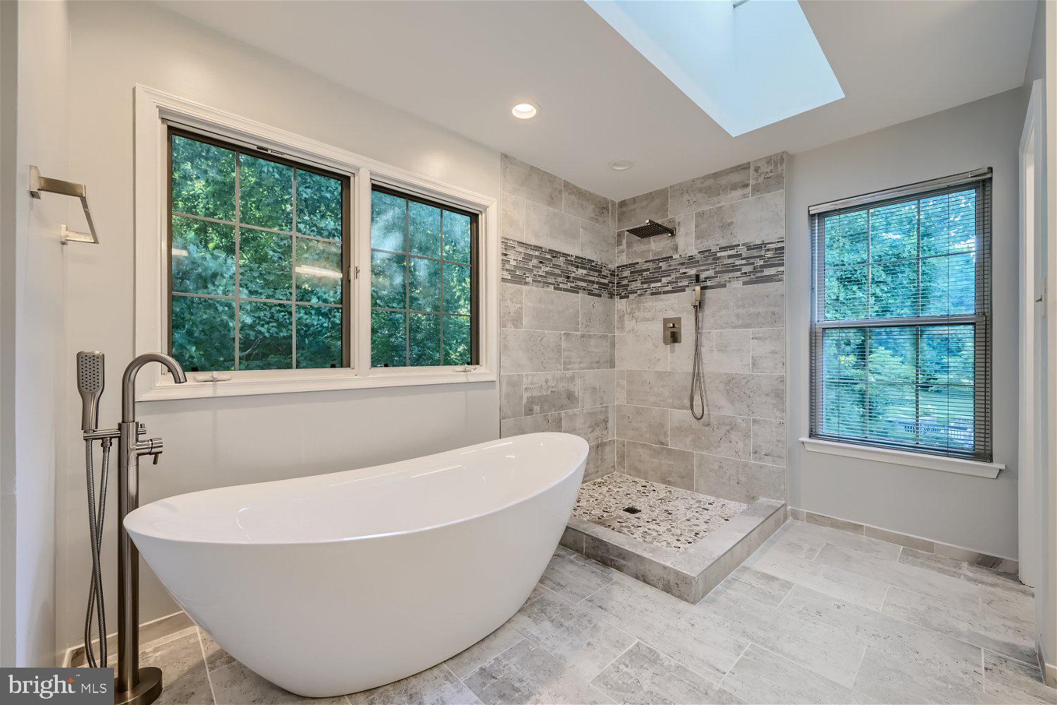 3205 Dunwood Ridge Terrace Bowie, MD 20721 - Photo 21 of 52 Primary Spa Bath