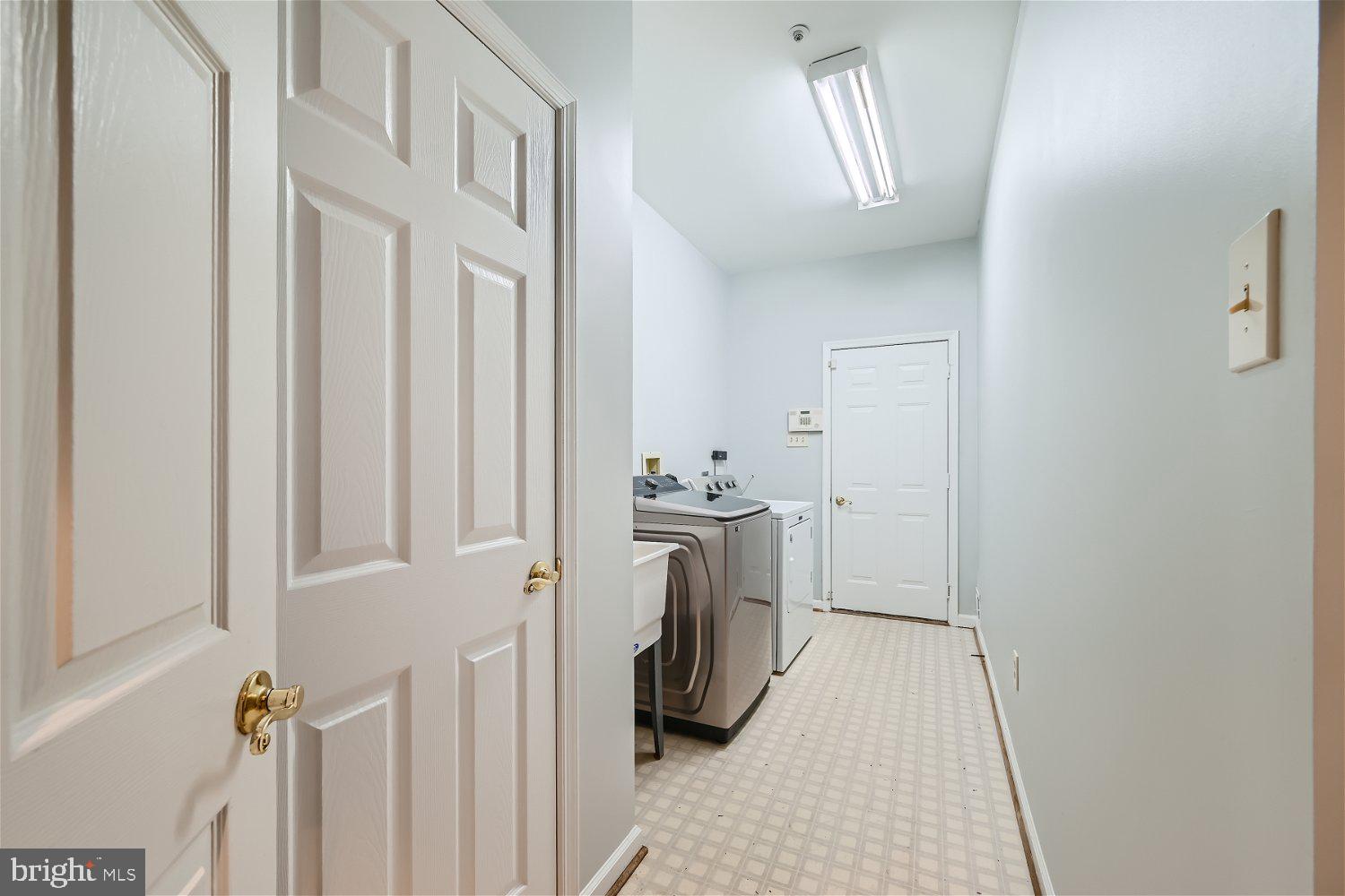 3205 Dunwood Ridge Terrace Bowie, MD 20721 - Photo 30 of 52 Main Level Laundry | Utility Sink