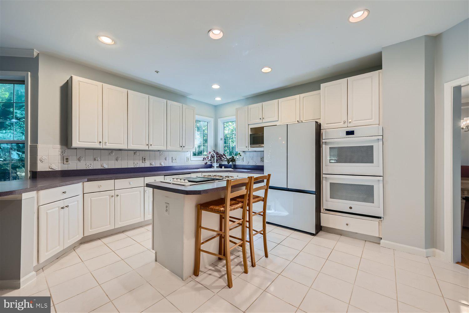 3205 Dunwood Ridge Terrace Bowie, MD 20721 - Photo 9 of 52 Kitchen | Center Island