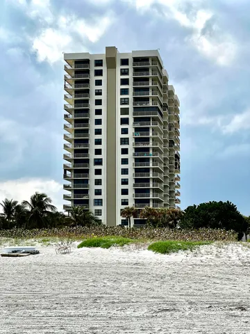 $6,750 | 3400 North Ocean Drive, Unit 1806, Riviera Beach, FL 33404
