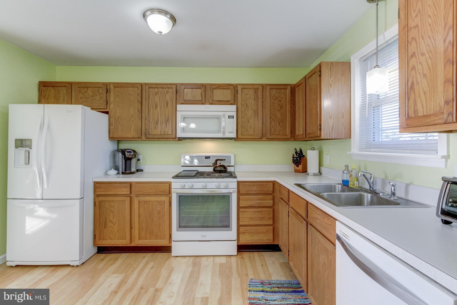 289 Edinburgh Road York, PA 17406 - Photo 8 of 27 Gallery Image 8