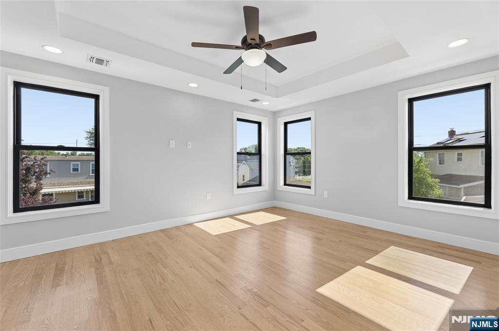 9 Cole Street Bergenfield, NJ 07621 - Photo 33 of 47
