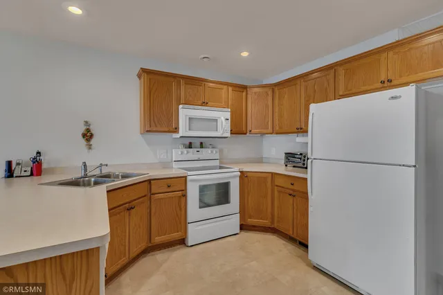 $295,900 | 6884 22nd Loop North, St. Cloud, MN 56303