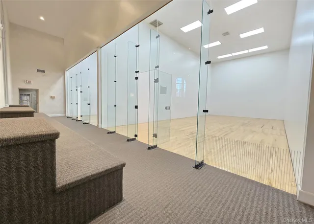 $749,999 | 31 Hampshire Court, Unit 31, Holbrook, NY 11741