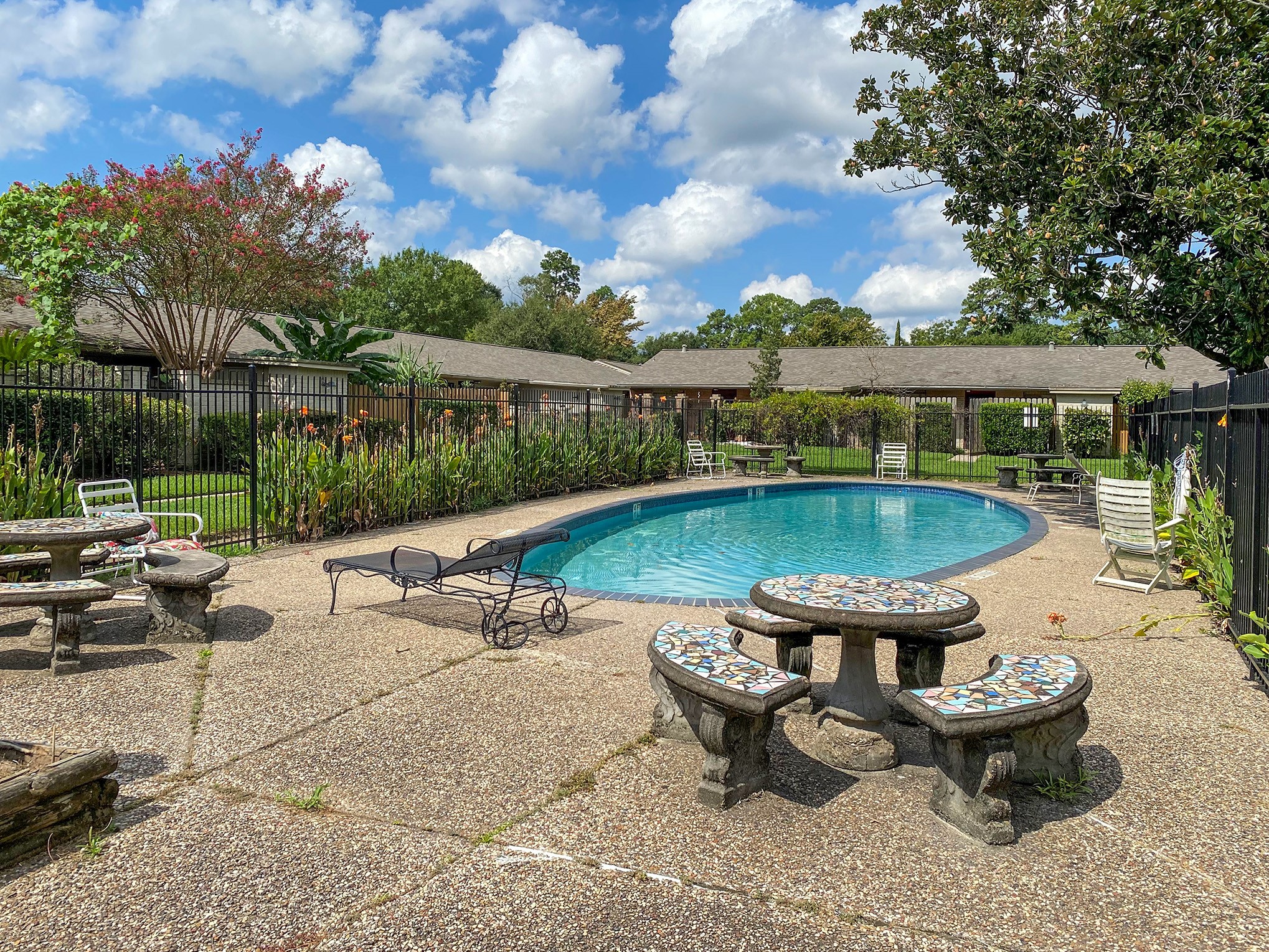 1529 Wirt Road, Unit 48 Houston, TX 77055 - Photo 16 of 17 Gallery Image 16