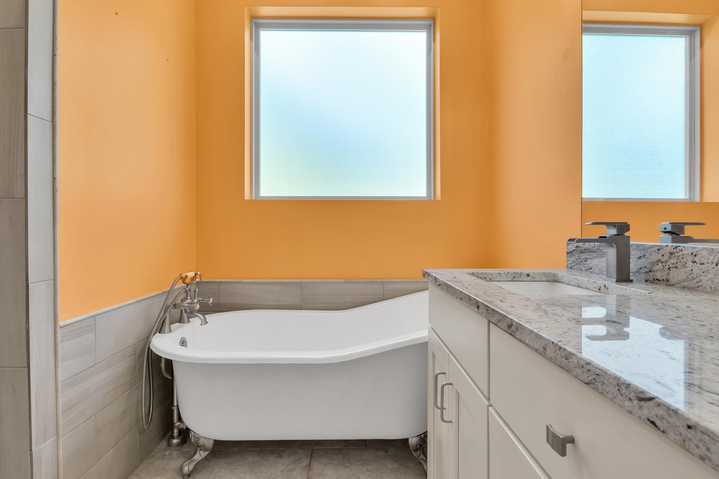 8928 Bay Point Drive Elberta, AL 36530 - Photo 41 of 55 Bathroom