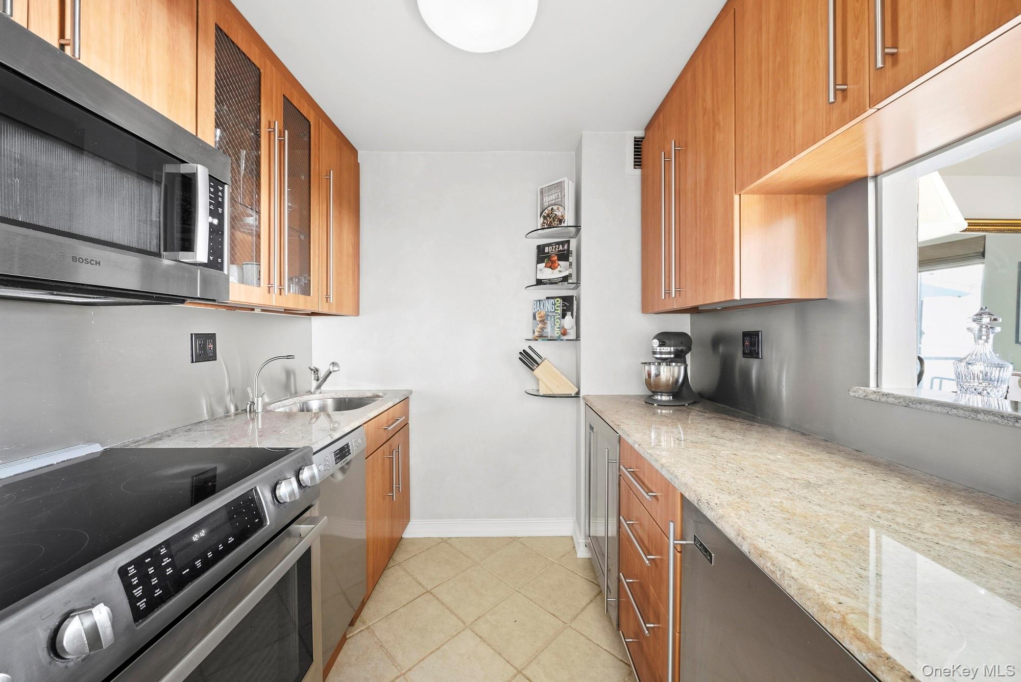 2 Richmond Road, Unit 5W Lido Beach, NY 11561 - Photo 7 of 24