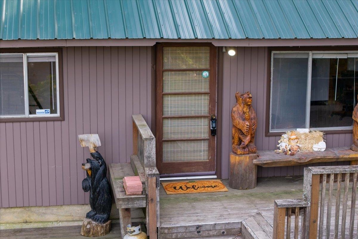 4106 Tamarack Beach Road Loon Lake, WA 99148 - Photo 2 of 22 Gallery Image 2
