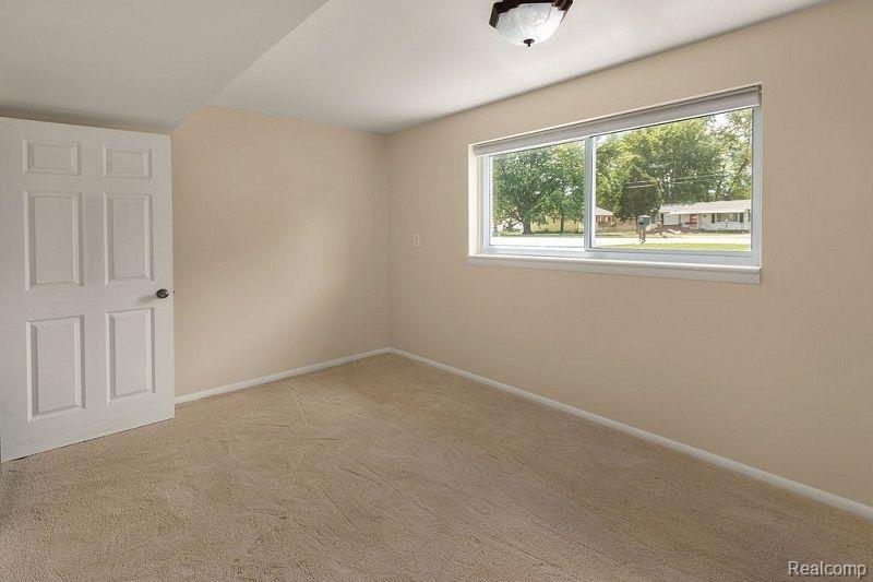 4357 Van Slyke Road Flint, MI 48507 - Photo 17 of 26 Gallery Image 17