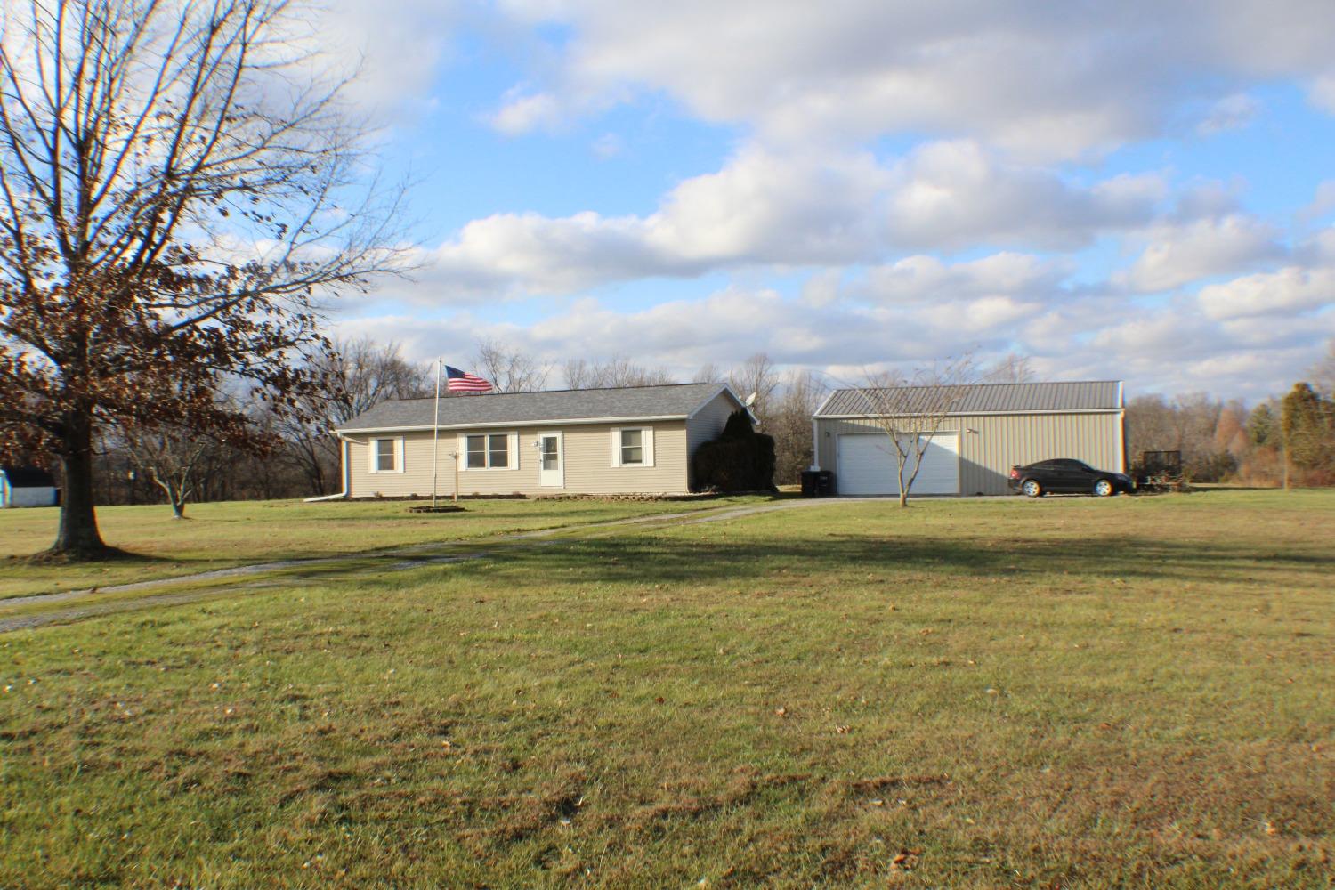 11332 Aberdeen Road Rising Sun, IN 47040 - Photo 3 of 23