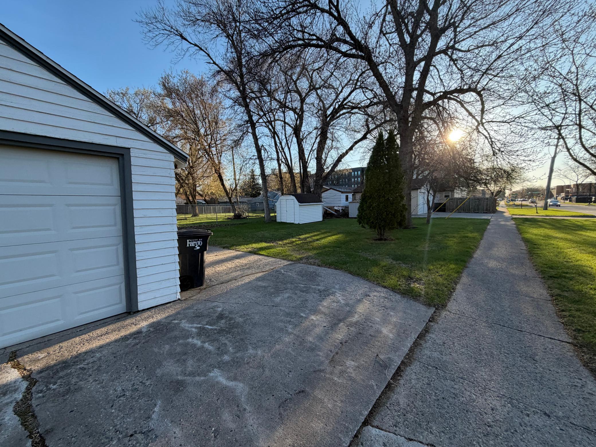 1630 14th Street South Fargo, ND 58103 - Photo 5 of 24