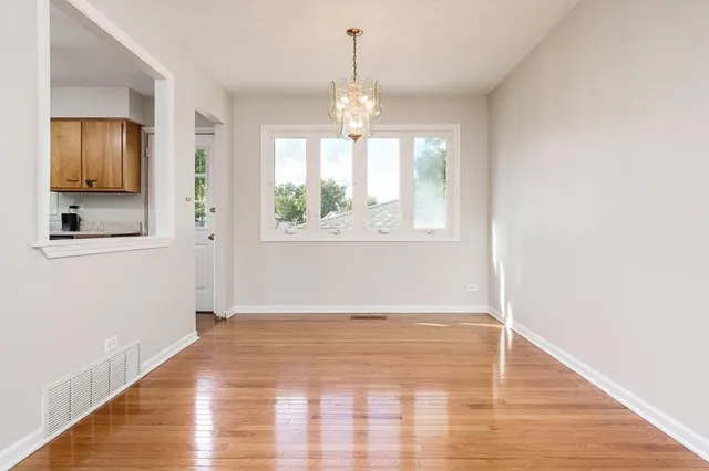 $405,000 | 7924 Westview Lane, Woodridge, IL 60517