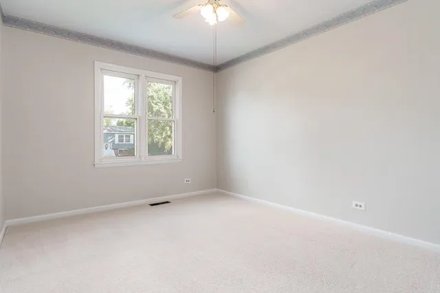 $405,000 | 7924 Westview Lane, Woodridge, IL 60517