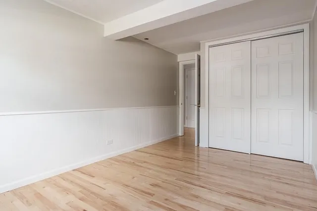 $405,000 | 7924 Westview Lane, Woodridge, IL 60517