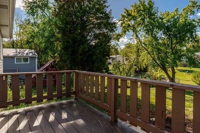 $405,000 | 7924 Westview Lane, Woodridge, IL 60517