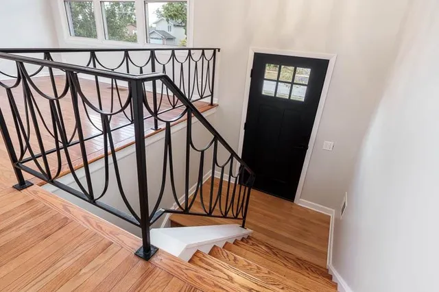 $405,000 | 7924 Westview Lane, Woodridge, IL 60517