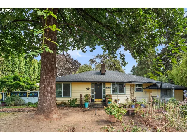 $498,900 | 10618 Southeast Linwood Avenue, Milwaukie, OR 97222