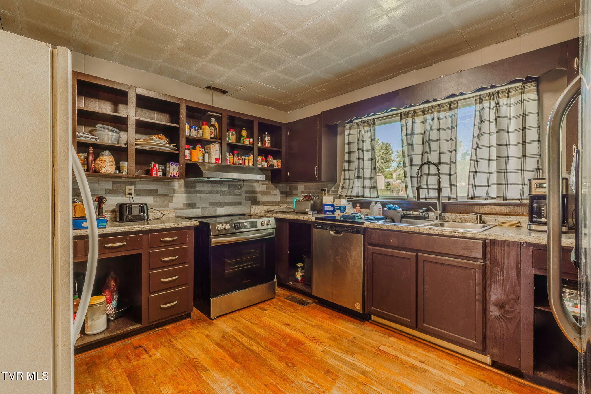 190 Debusk Road Greeneville, TN 37743 - Photo 8 of 27 4-web-or-mls-_DSC6108-HDR