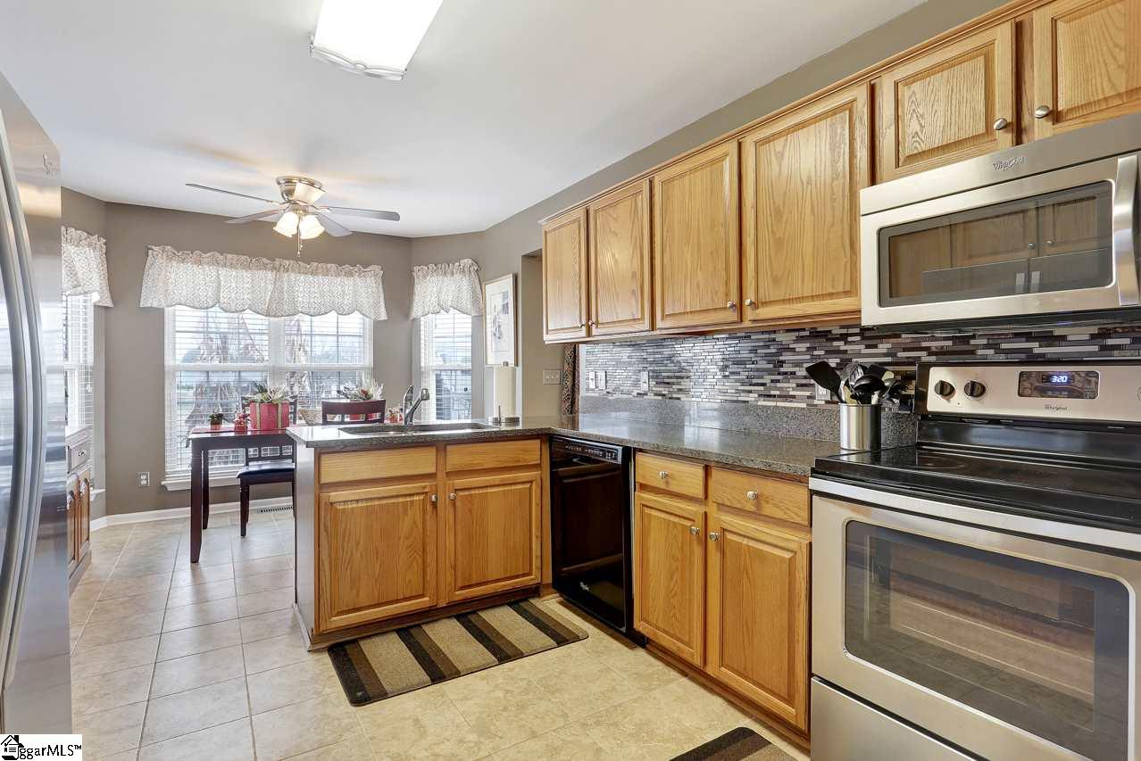 327 West Autumn Ridge Road Moore, SC 29369 - Photo 11 of 34 Gallery Image 11
