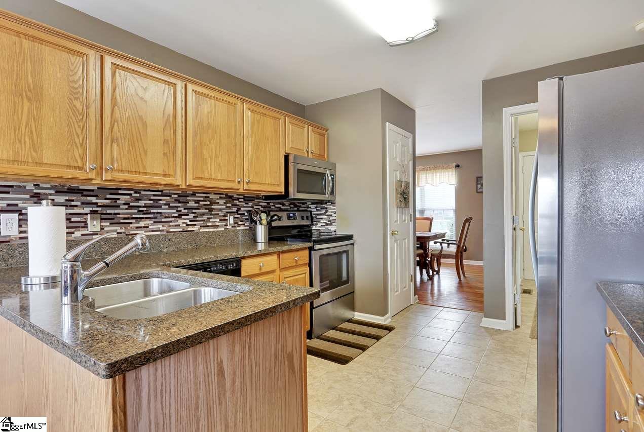 327 West Autumn Ridge Road Moore, SC 29369 - Photo 13 of 34 Gallery Image 13