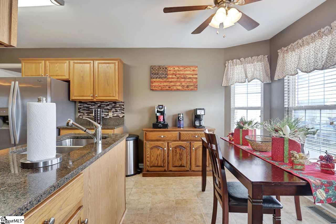 327 West Autumn Ridge Road Moore, SC 29369 - Photo 14 of 34 Gallery Image 14