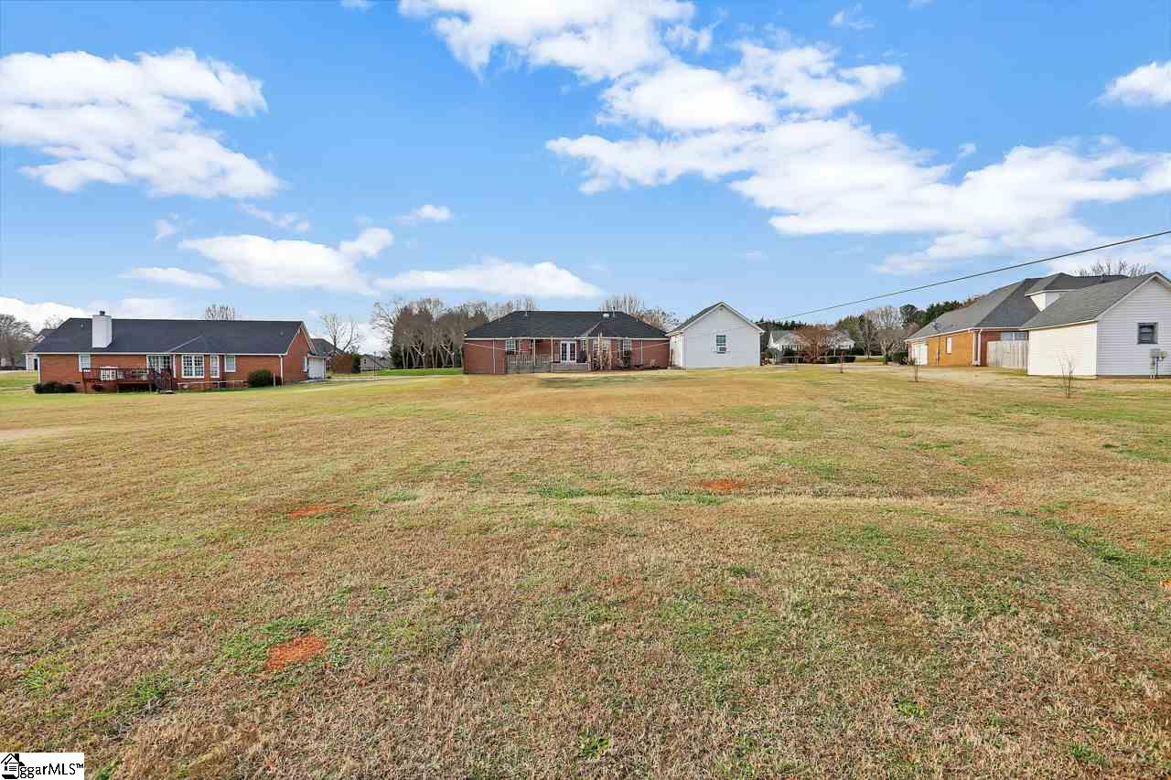 327 West Autumn Ridge Road Moore, SC 29369 - Photo 29 of 34 Gallery Image 29