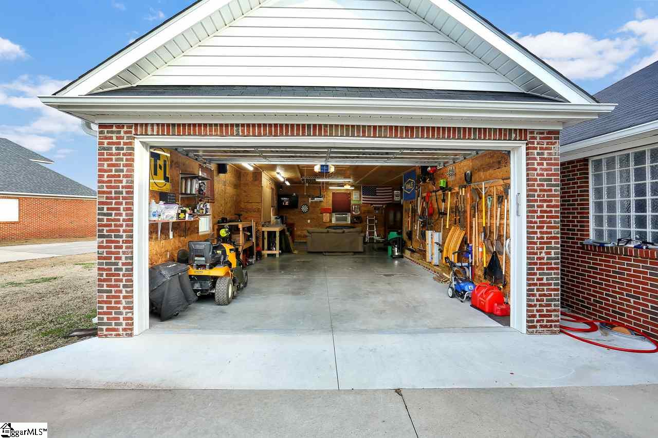 327 West Autumn Ridge Road Moore, SC 29369 - Photo 31 of 34 Gallery Image 31