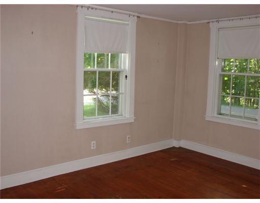 428 Fosters Point Road West Bath, ME 04530 - Photo 8 of 18 Living Room.
