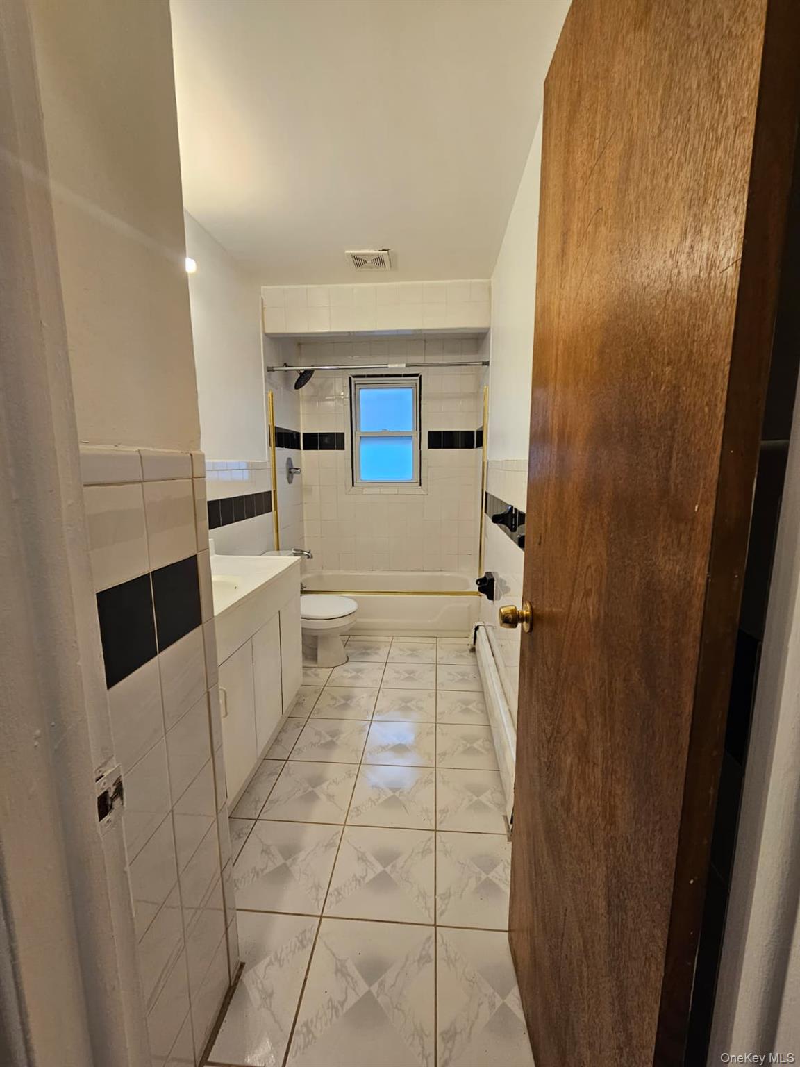 253-14 148th Road Queens, NY 11422 - Photo 13 of 17 Gallery Image 13