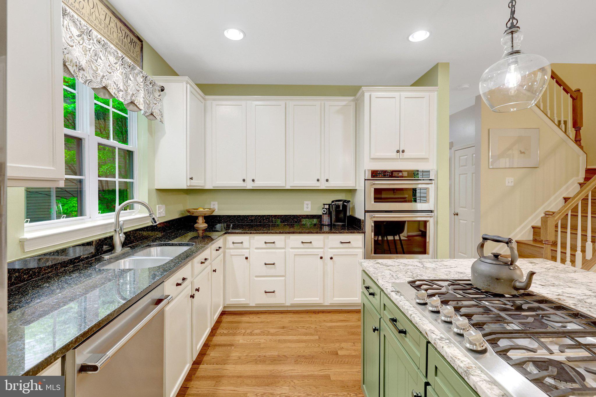 1224 Wild Hawthorn Way Reston, VA 20194 - Photo 19 of 71