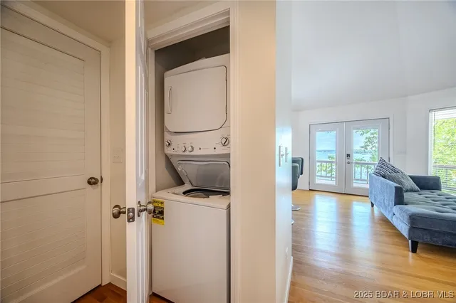 $835,000 | 172 Kansas City Way, Sunrise Beach, MO 65079