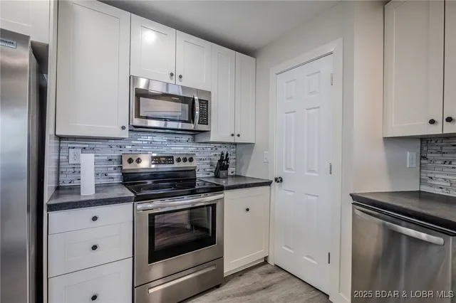 $835,000 | 172 Kansas City Way, Sunrise Beach, MO 65079