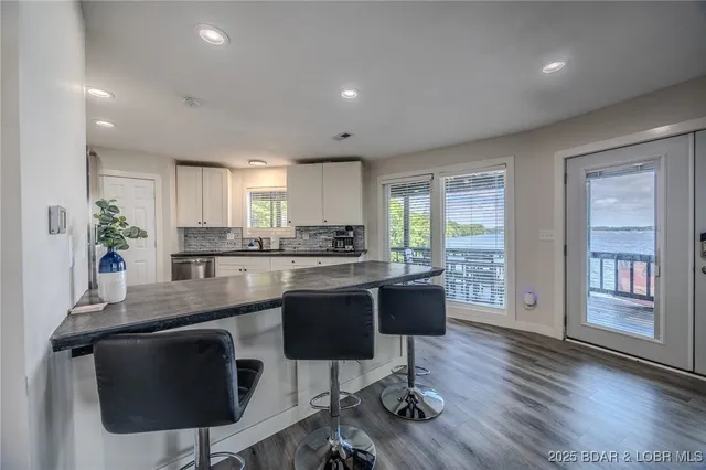 $835,000 | 172 Kansas City Way, Sunrise Beach, MO 65079