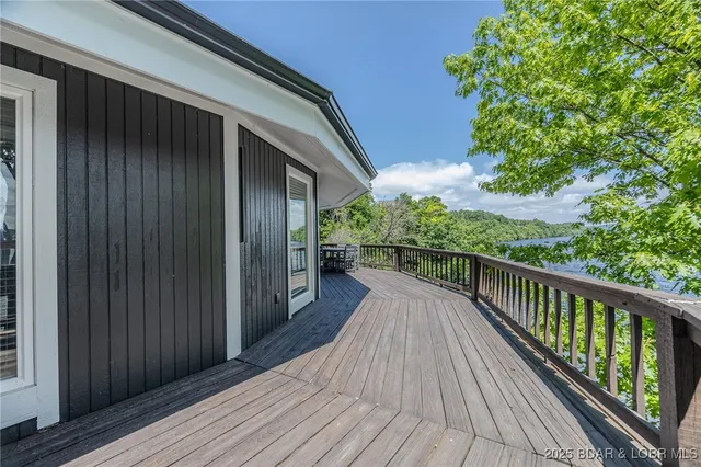 $835,000 | 172 Kansas City Way, Sunrise Beach, MO 65079