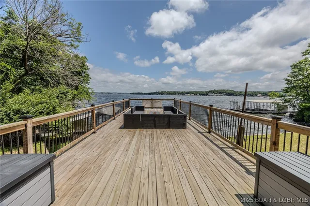 $835,000 | 172 Kansas City Way, Sunrise Beach, MO 65079