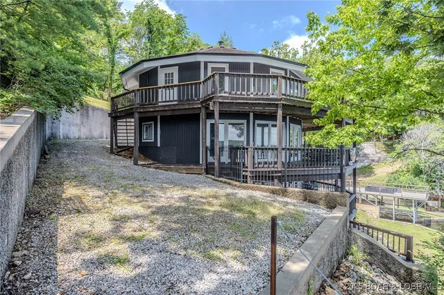 $835,000 | 172 Kansas City Way, Sunrise Beach, MO 65079