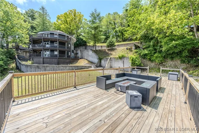 $835,000 | 172 Kansas City Way, Sunrise Beach, MO 65079