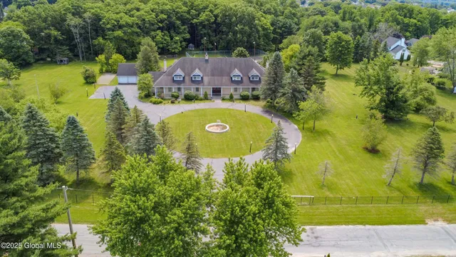 $925,000 | 9 University Place, Amsterdam, NY 12010