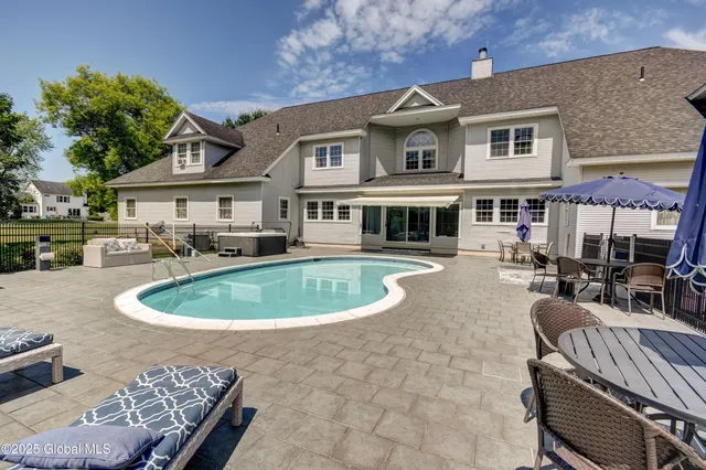 $925,000 | 9 University Place, Amsterdam, NY 12010