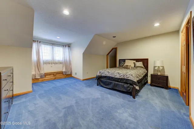 $925,000 | 9 University Place, Amsterdam, NY 12010