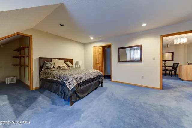 $925,000 | 9 University Place, Amsterdam, NY 12010