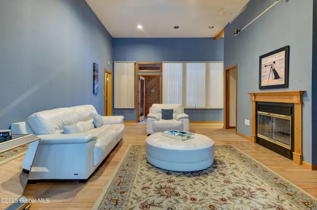 $925,000 | 9 University Place, Amsterdam, NY 12010