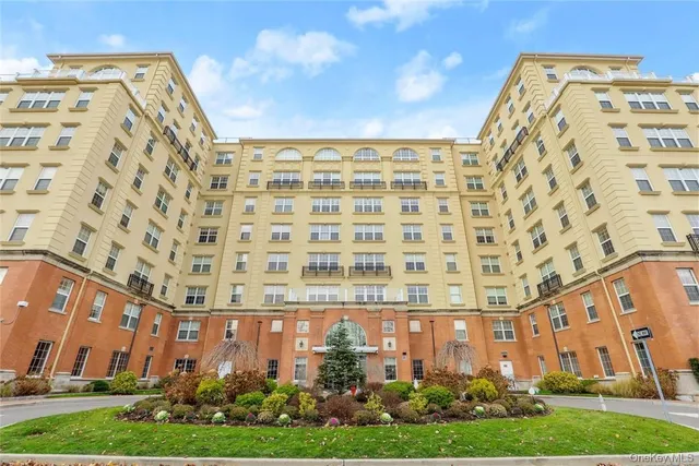 $4,500 | 10 Byron Place, Unit 219, Larchmont, NY 10538