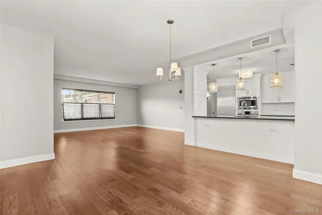 $4,500 | 10 Byron Place, Unit 219, Larchmont, NY 10538