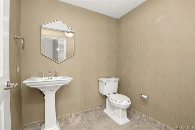 $4,500 | 10 Byron Place, Unit 219, Larchmont, NY 10538