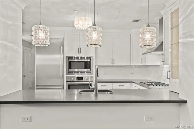 $4,500 | 10 Byron Place, Unit 219, Larchmont, NY 10538